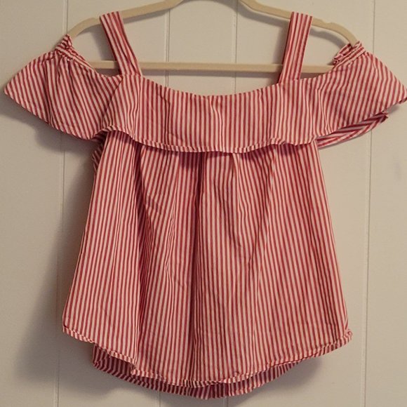 ❣️HP❣️Crown & Ivy cold shoulder pink & white stripe short cotton blouse sz: PM - Picture 2 of 6